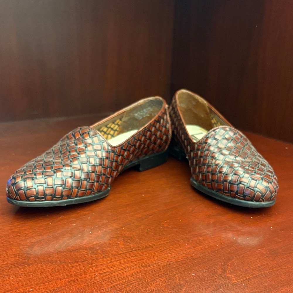 Trotters Dark Brown Woven Loafers